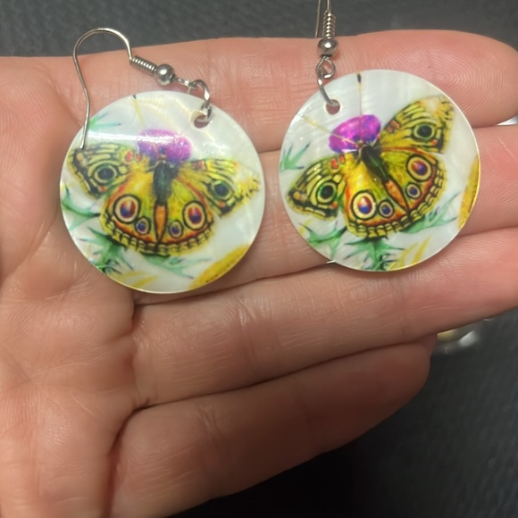 Costume jewelry. Butterfly Necklace - Picture 2 of 4